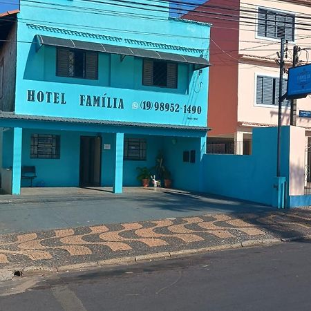 Hotel Familia Porto Ferreira Bagian luar foto